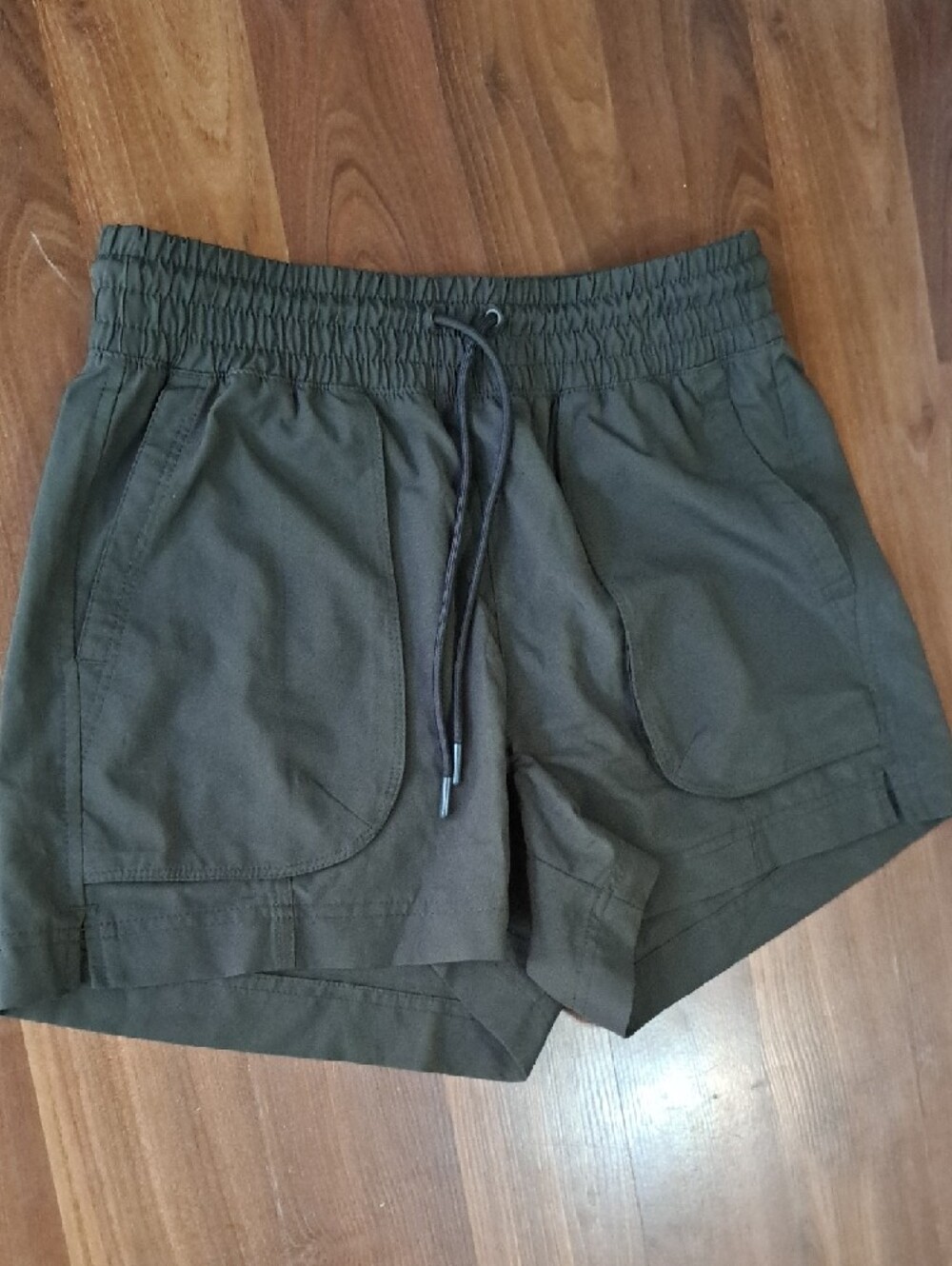 High-Waist Olive Drawcord Casual Shorts for Women. Stretchtech - Picture 4 of 5